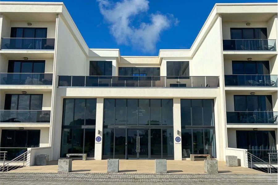 Lazuli Apartments